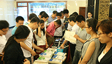 華清遠(yuǎn)見圖書及實(shí)驗(yàn)設(shè)備展臺(tái)